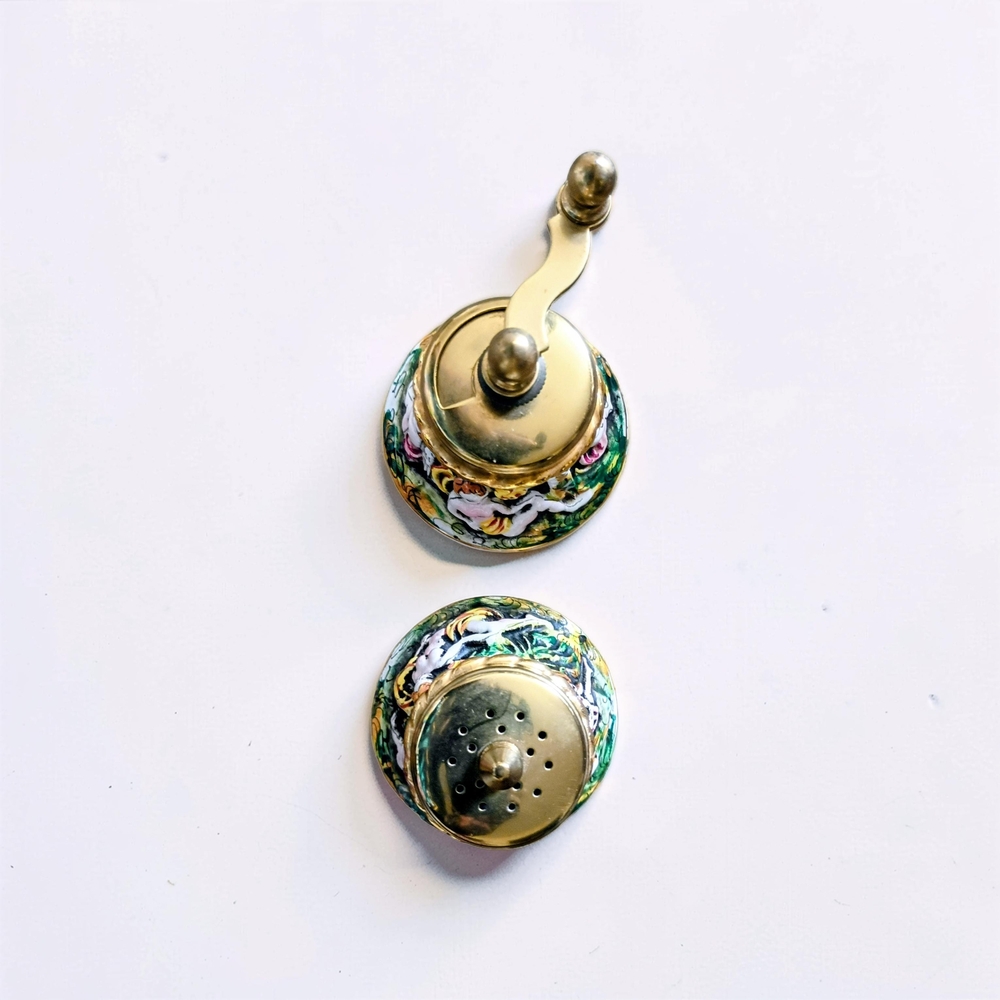 Vintage Capodimonte Porcelain Salt Shaker And Pepper Grinder - Picture 3 of 4